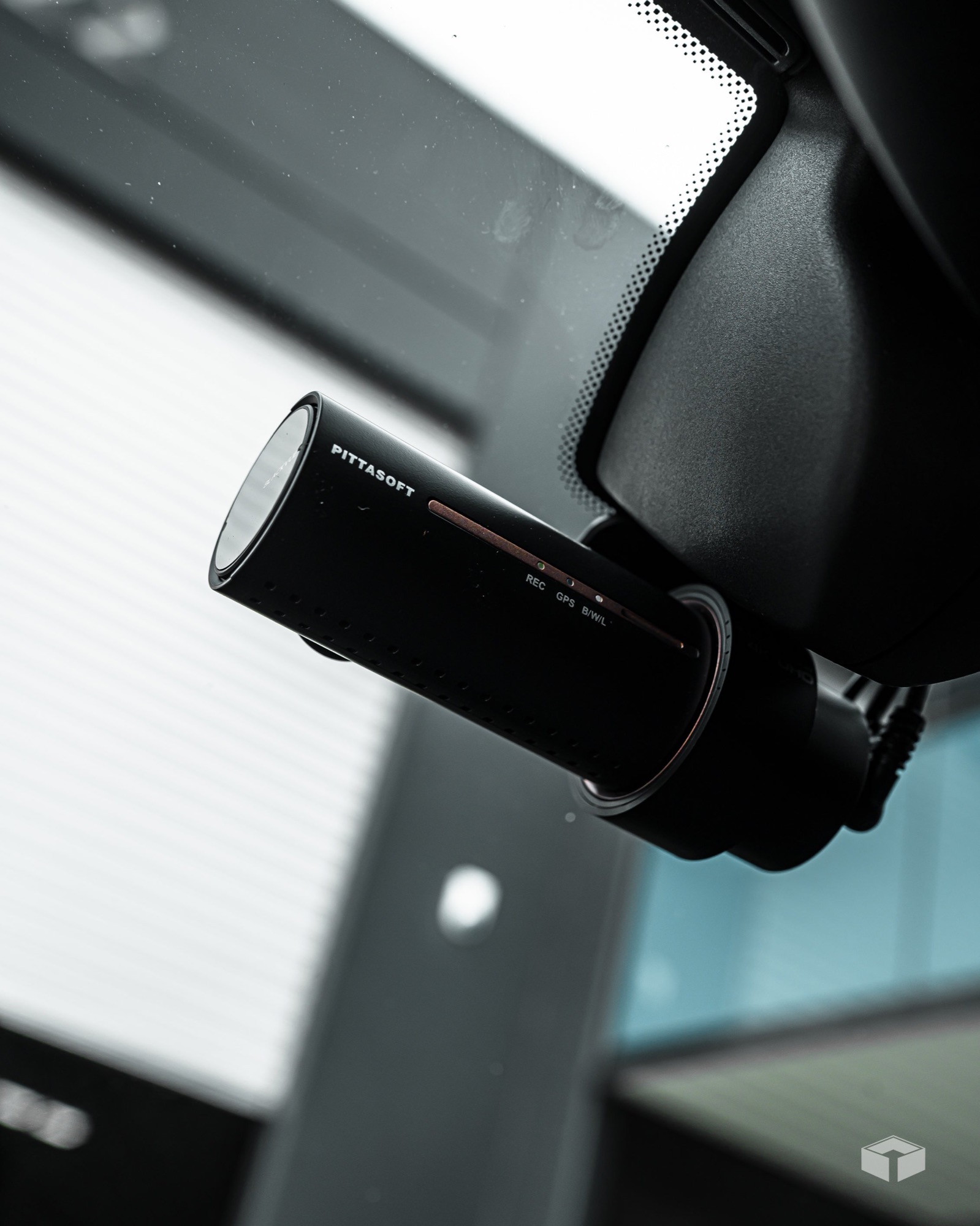 Dash cam install